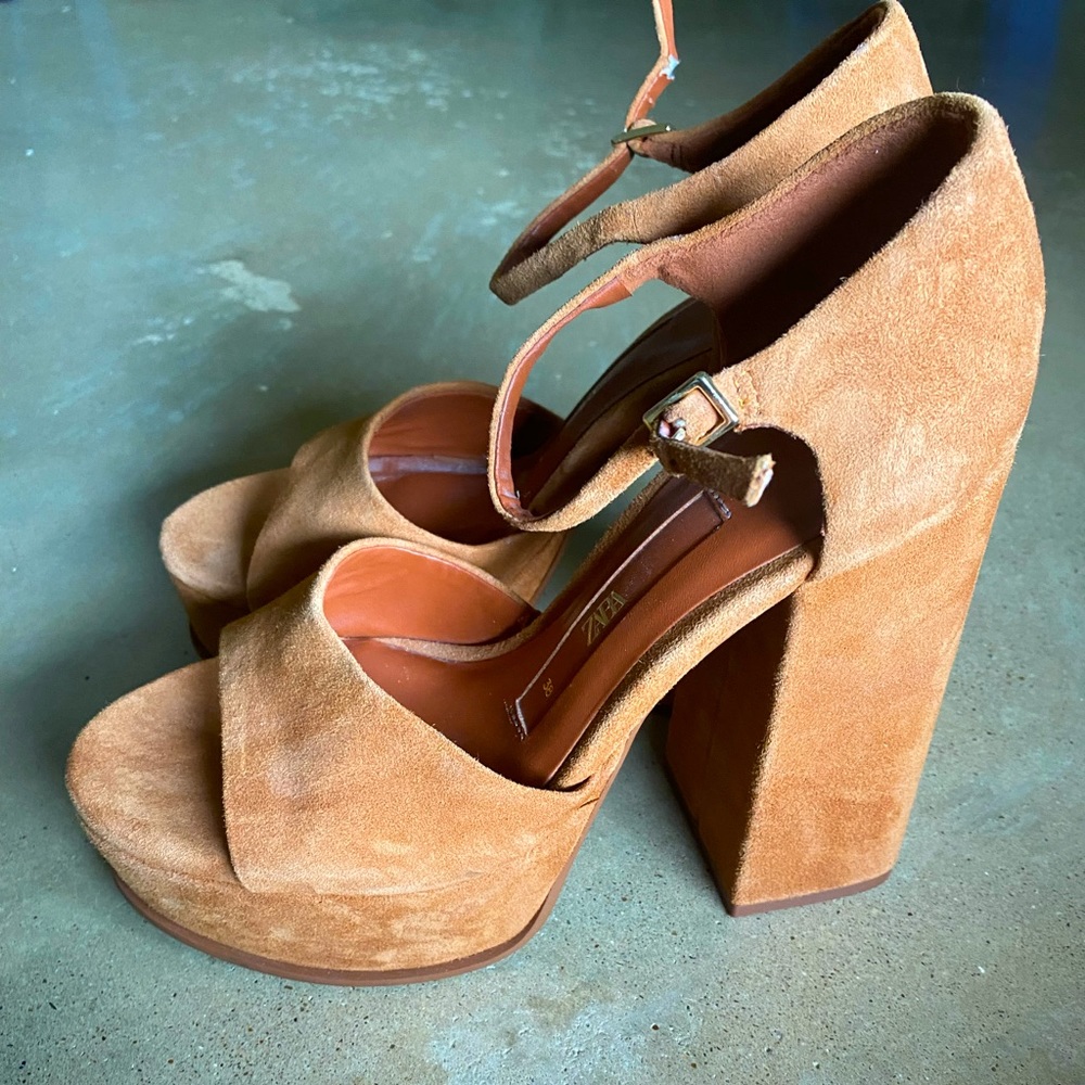 New ZARA Camel Suede Chunky Block Platform Sandals Brown.